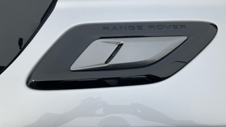 Land Rover Range Rover Sport 3.0 D300 HSE Silver 5dr Auto Diesel Estate